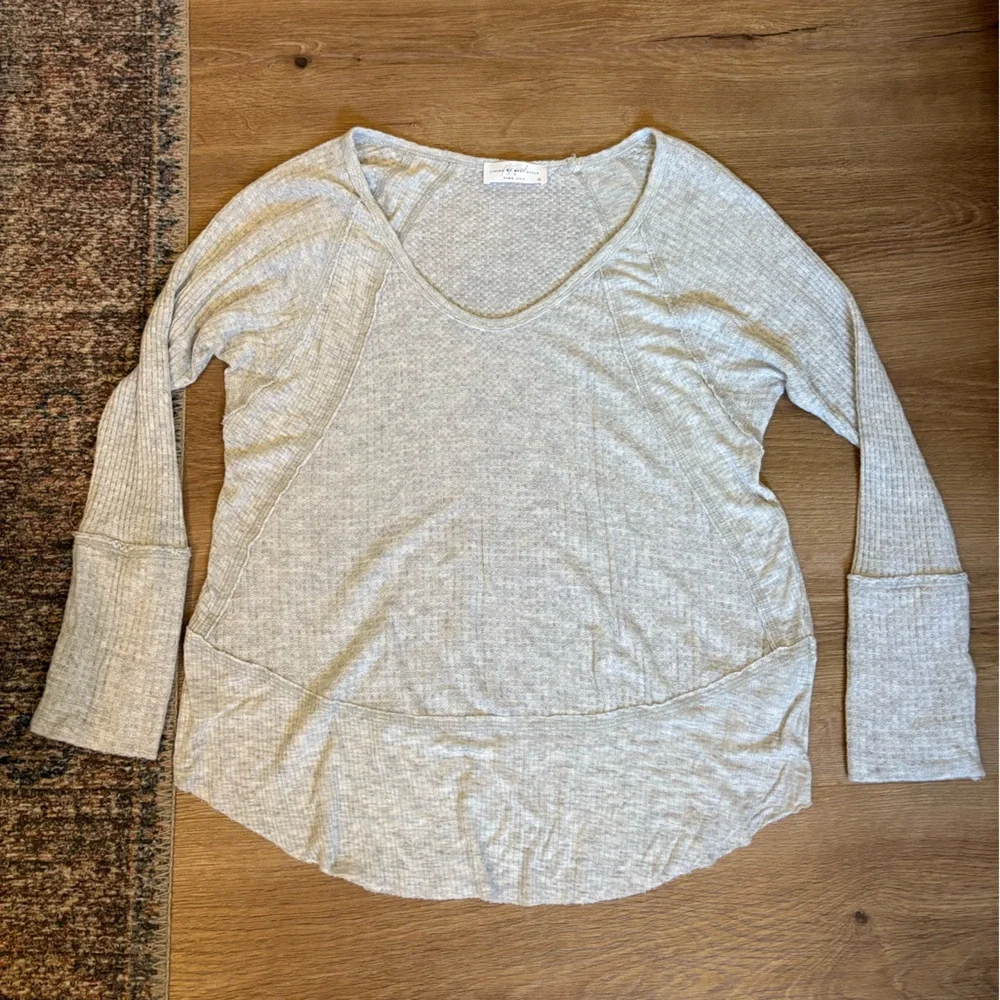 Pink Lily Light Gray Scoop Neck Ribbed Long Sleeve Top - Picture 2 of 5